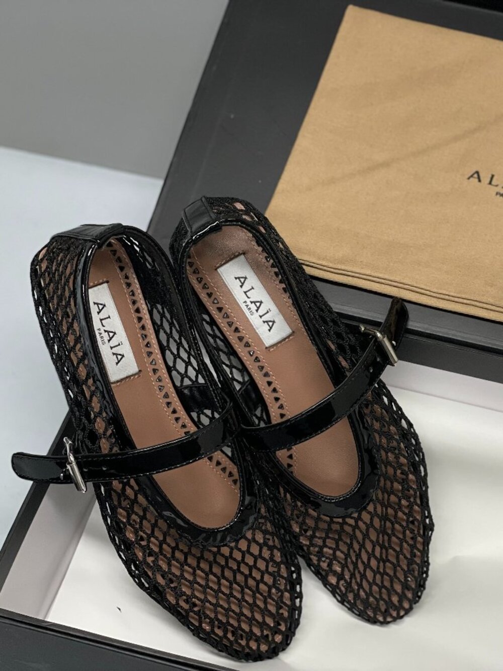 Alaïa Black Patent Leather Mesh Mary Jane Flats - Picture 5 of 8